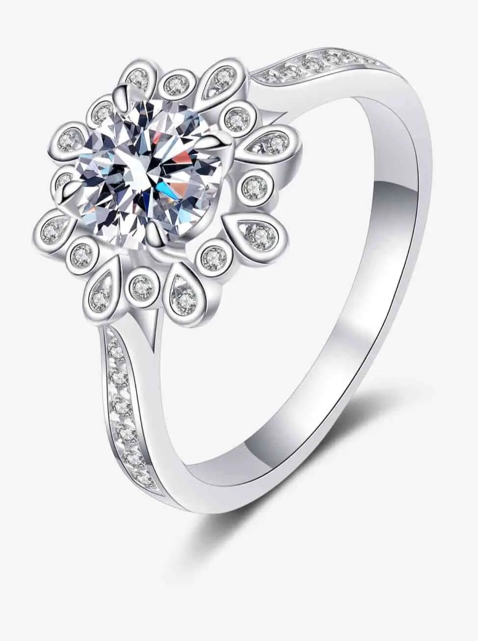 925 Sterling Silver Moissanite Fashionable Ring For You